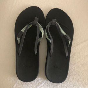 Tees Flip Flops Size 6 Never Been Worn